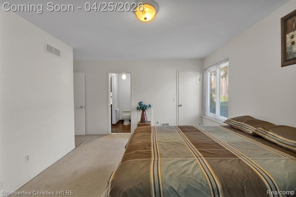 7573 Ashburton Court, West Bloomfield, MI — Photo 34