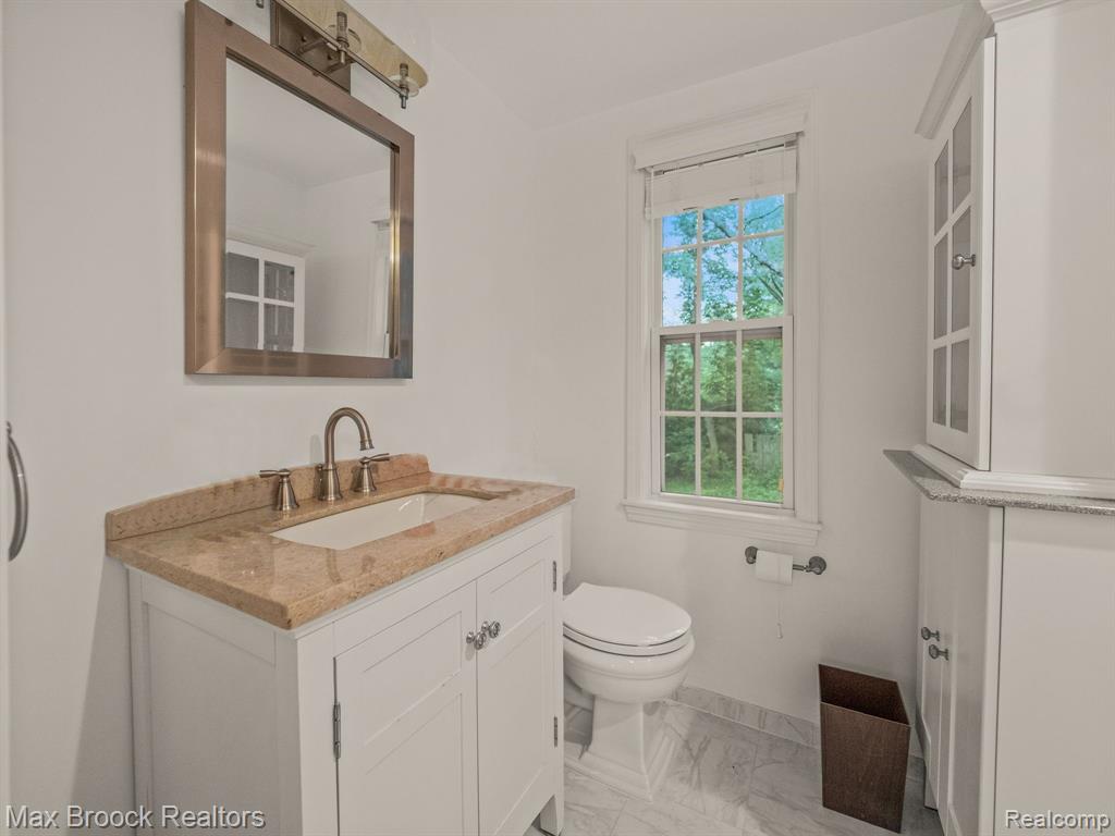 27180 WELLINGTON Road, Franklin, MI 48025 — Photo 23