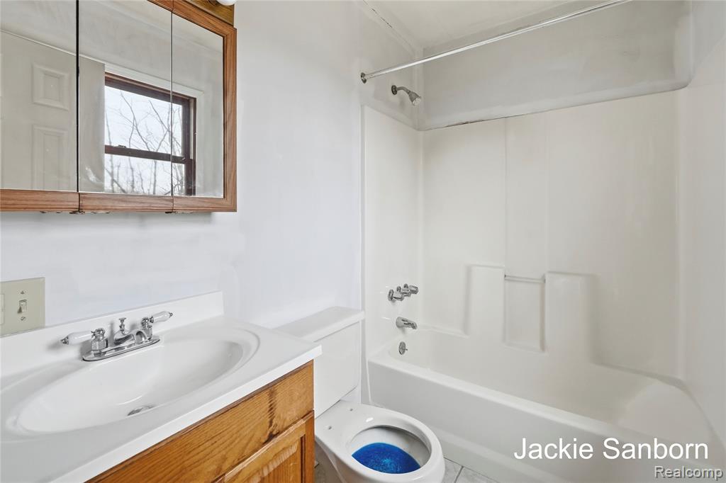 7069 N Moe Road, Middleville, MI 49333 — Photo 15