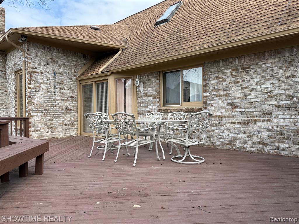 40537 DENBIGH Drive, Sterling Heights, MI 48310 — Photo 36