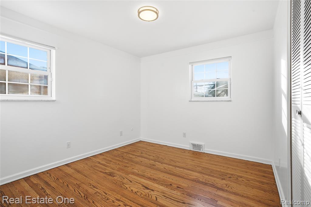 6341 N Charlesworth Street, Dearborn Heights, MI 48127 — Photo 21