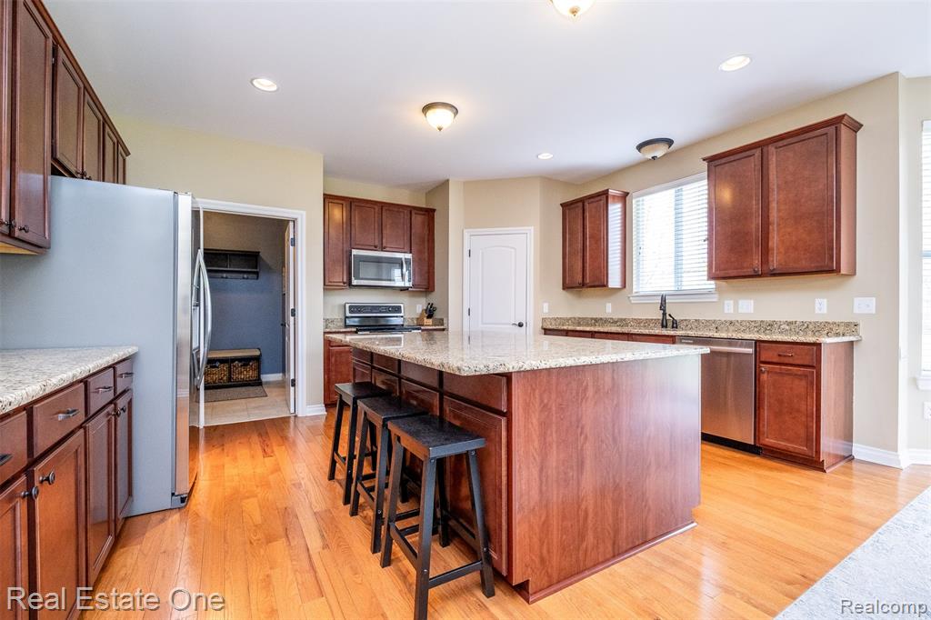 5947 Strawberry Circle, Commerce Twp, MI 48382 — Photo 25