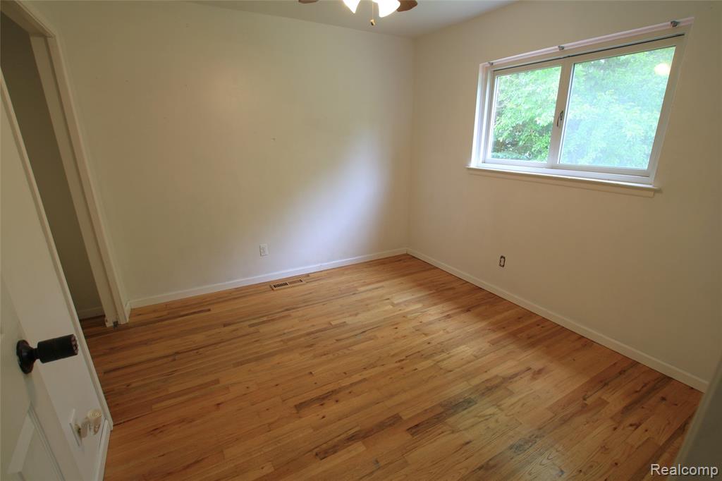 6325 Clarkston Road, Clarkston, MI — Photo 13