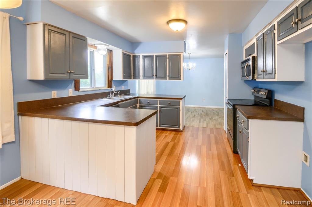732 E Grand Blanc Road, Grand Blanc, MI 48439 — Photo 6