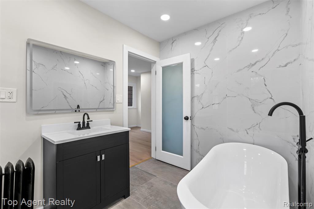 784 Barrington Road, Grosse Pointe Park, MI 48230 — Photo 27