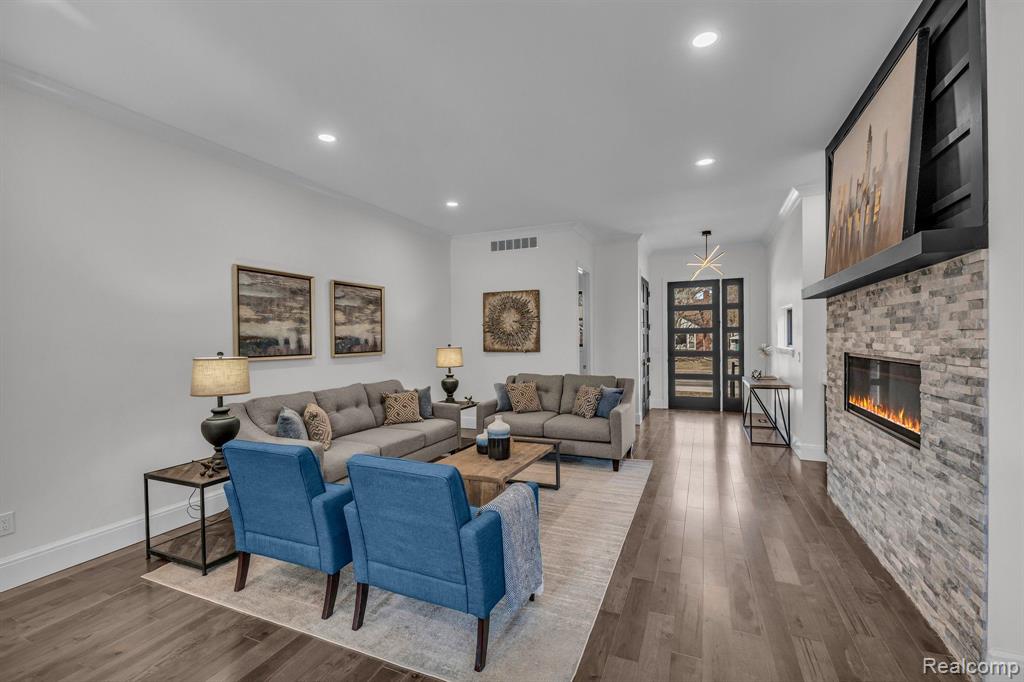517 Catalpa Drive, Royal Oak, MI 48067 — Photo 10