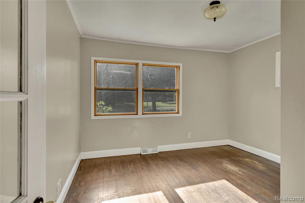 2476 Vandekarr Road, Owosso, MI 48867 — Photo 21