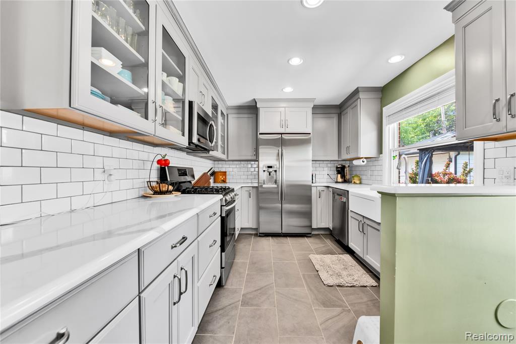 4006 Highfield Road, Royal Oak, MI 48073 — Photo 6