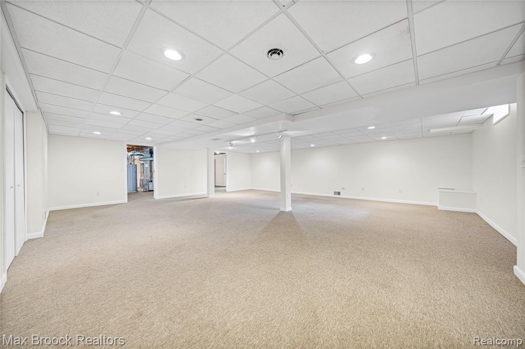 5015 Lake Vista Drive, West Bloomfield, MI 48323 — Photo 38
