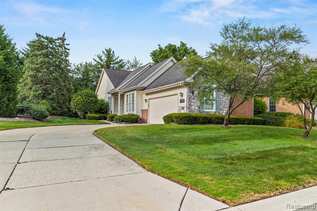 39538 Village Run Drive, Northville, MI 48168 — Photo 3