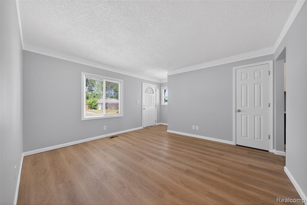 26692 Lorenz Street, Madison Heights, MI 48071 — Photo 2