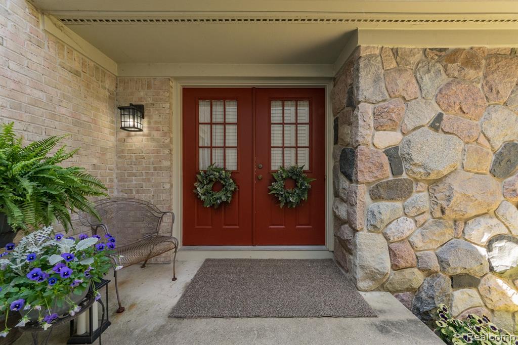 4467 GOLF VIEW Drive, Brighton, MI 48116 — Photo 13