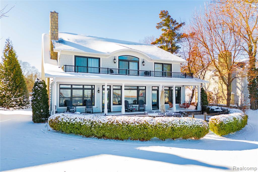 19495 Lighthouse Point, Grosse Ile, MI 48138 — front exterior