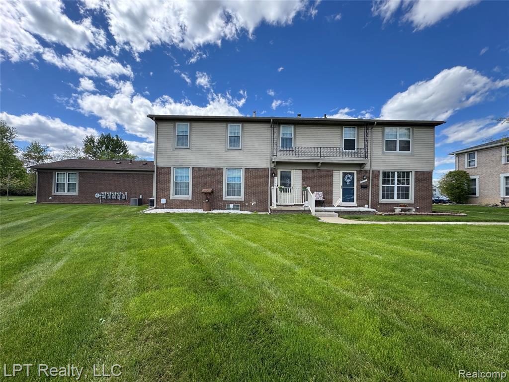 28382 Brookfield Court, Brownstown, MI 48183