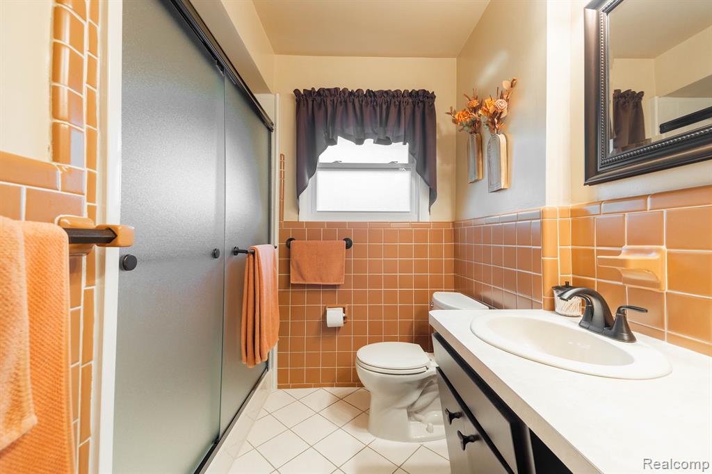 7912 COVENTRY Avenue, Grosse Ile, MI 48138 — Photo 21