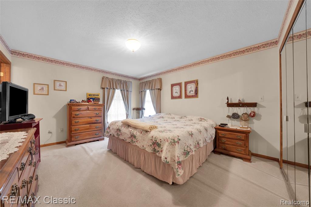 43421 Cottisford Street, Novi, MI 48167 — Photo 35