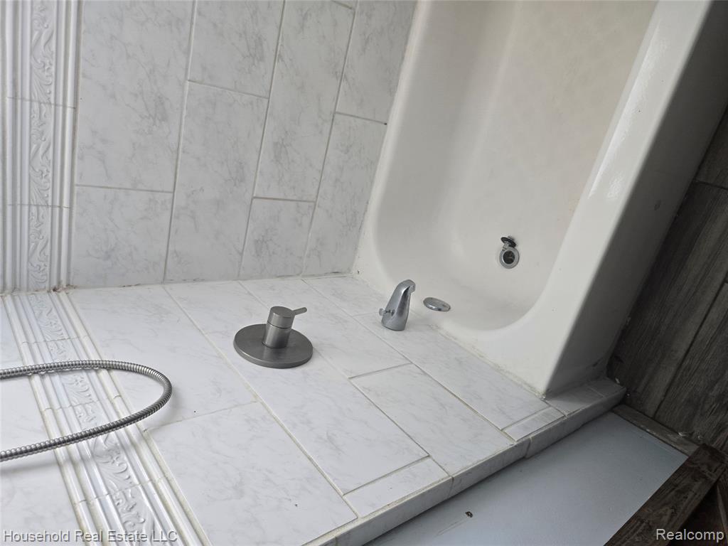4080 Parker Road, Fort Gratiot, MI 48059 — Photo 22