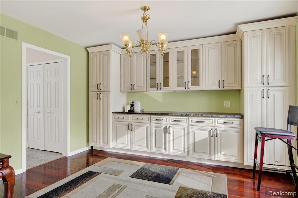 6857 Bridgemont Drive, Canton, MI 48187 — Photo 32