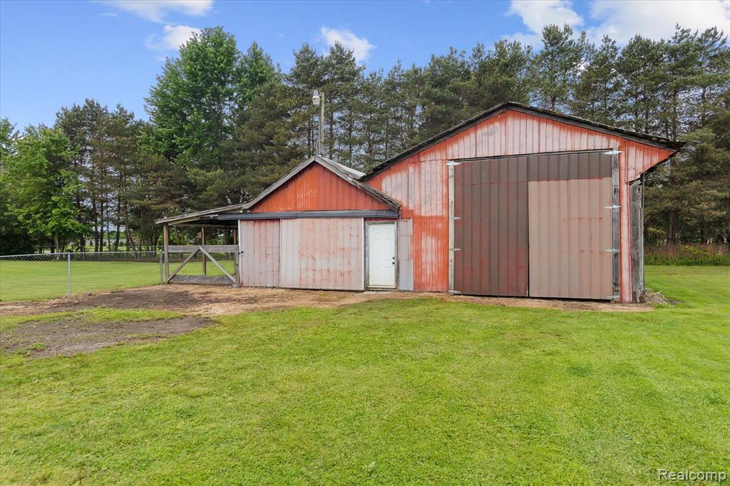 10605 Wilkinson Road, Lennon Vlg, MI 48449 — Photo 34