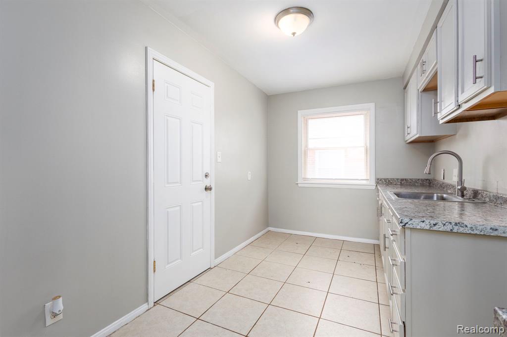 4683 Chatsworth Street, Detroit, MI 48224 — Photo 6