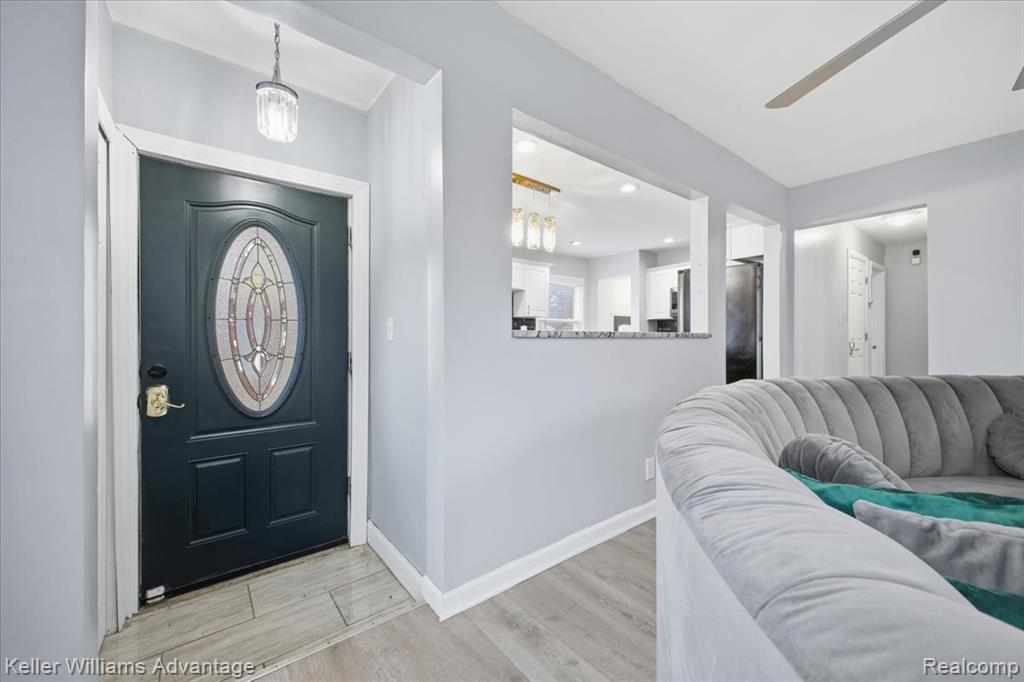 2145 Vernier Road, Grosse Pointe Woods, MI 48236 — Photo 4