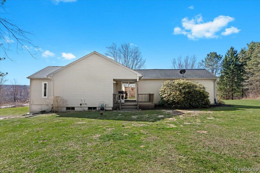 8470 WASHBURN Road, Goodrich Vlg, MI — Photo 13