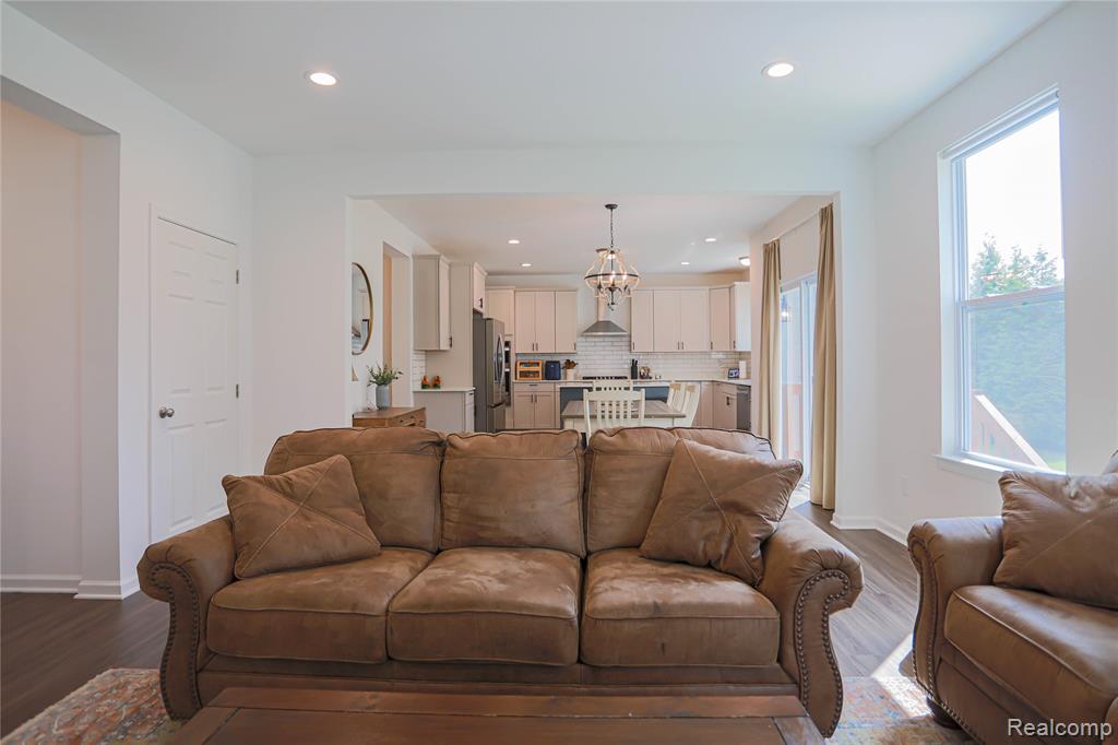 20776 Wexford Drive, Macomb, MI 48044 — Photo 31