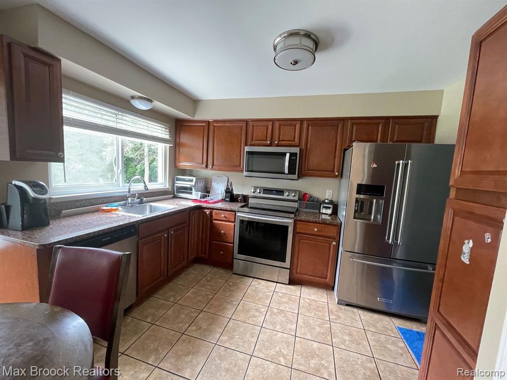 5630 BEAUCHAMP, West Bloomfield, MI — Photo 4