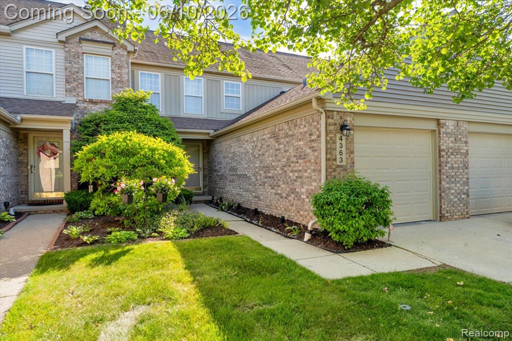 4363 Hunters Circle E, Canton, MI 48188 — Photo 2
