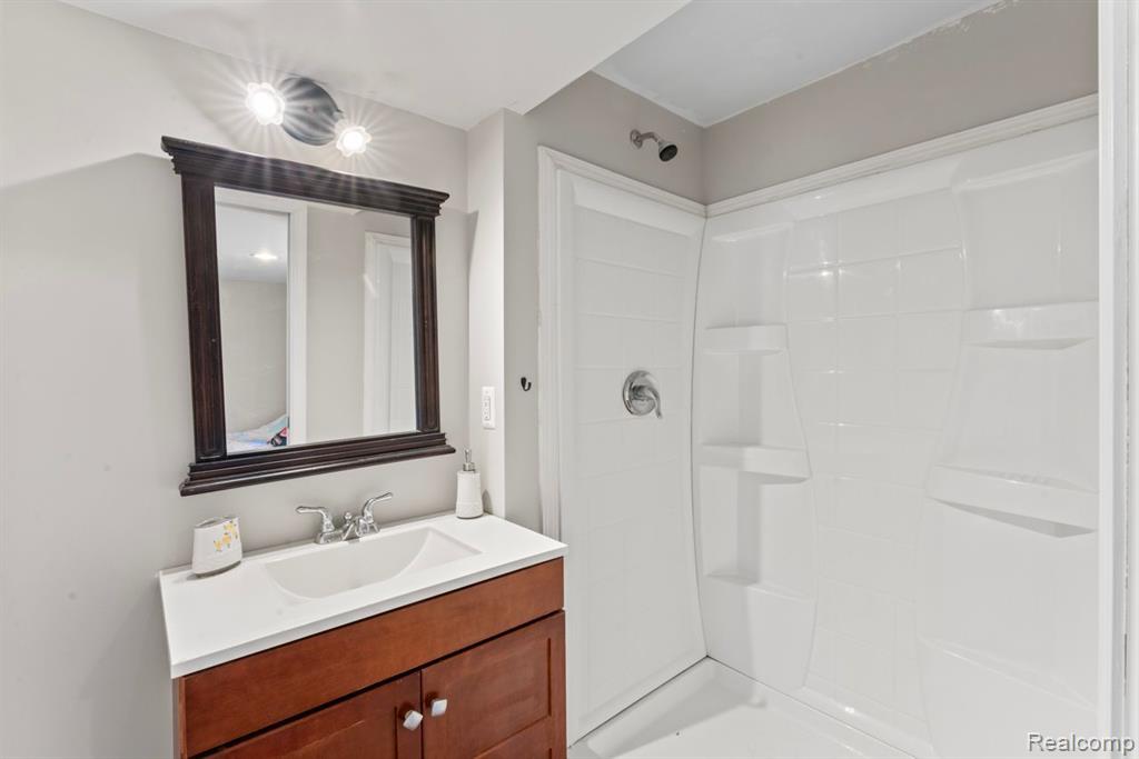 2186 Landmark Drive, Lapeer, MI 48446 — Photo 15