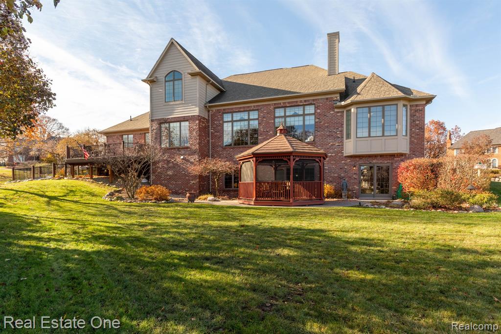 658 Langley Road, Rochester Hills, MI 48309 — Photo 4