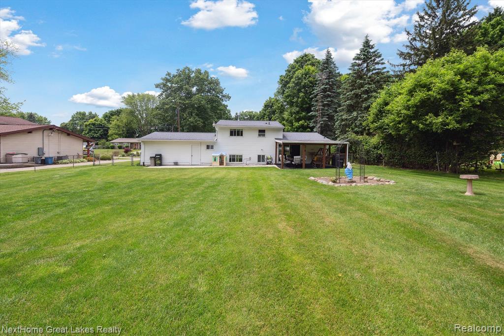 4098 Sam Snead Drive, Flint, MI 48506 — Photo 43