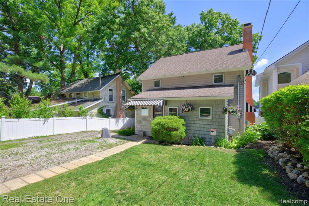 836 Pine Tree Road W, Lake Orion, MI 48362 — Photo 42