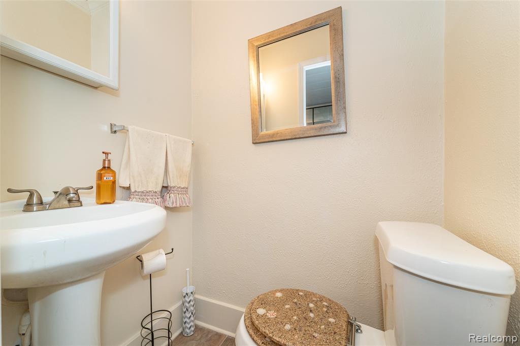 5052 Seebaldt Street, Detroit, MI 48204 — Photo 10