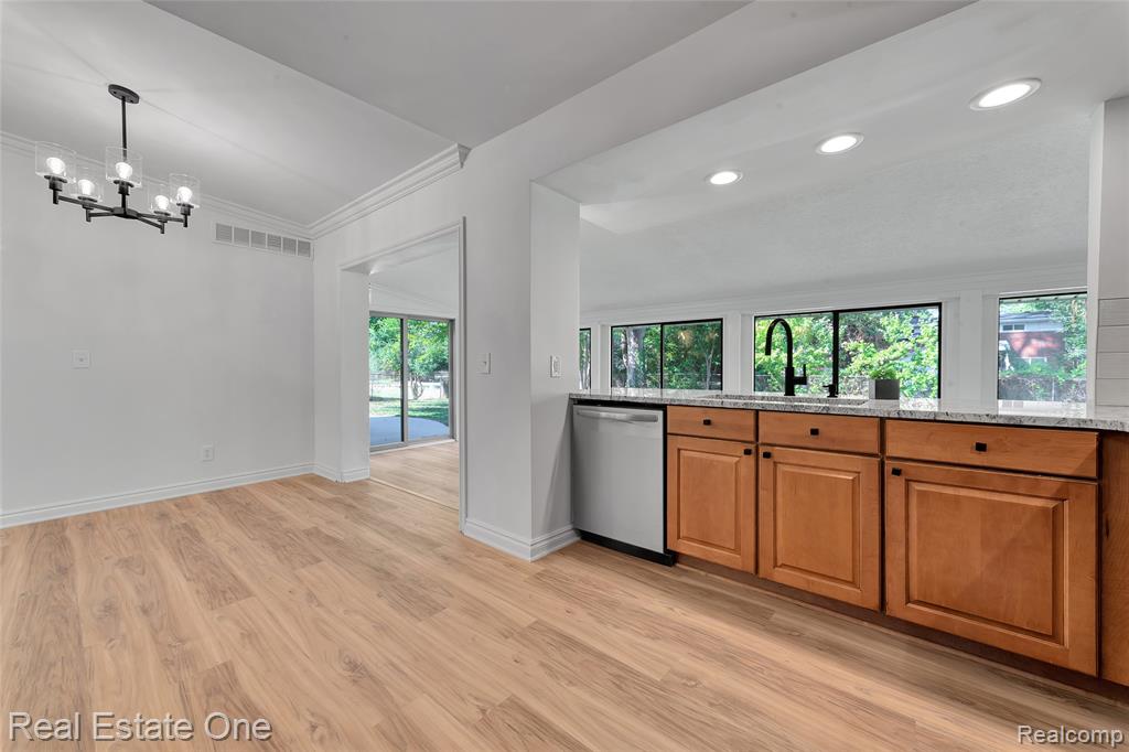 45467 Sterritt Street, Utica, MI 48317 — Photo 17