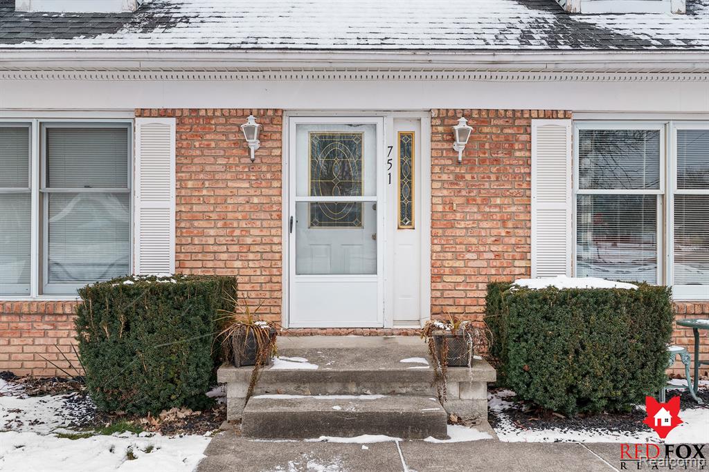 751 WILLIAMSBURG Drive, Caro, MI 48723 — Photo 5