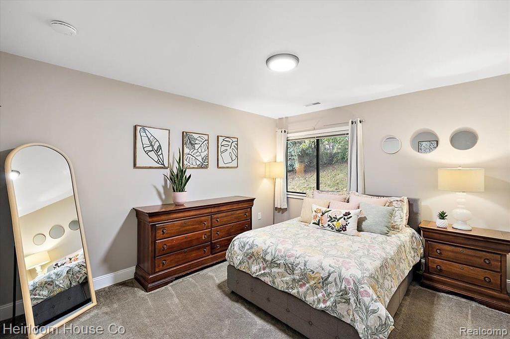 423 WATER TOWER Circle, 100, Brighton, MI 48116 — Photo 10