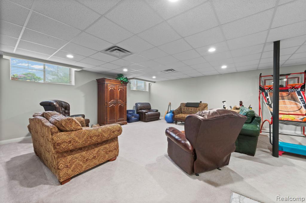 56555 Hartley Drive W, Shelby Twp, MI 48316 — Photo 57