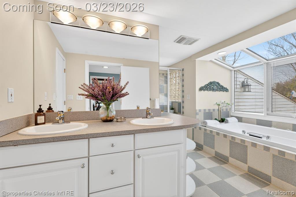 5586 Raven Road, Bloomfield Hills, MI 48301 — Photo 36