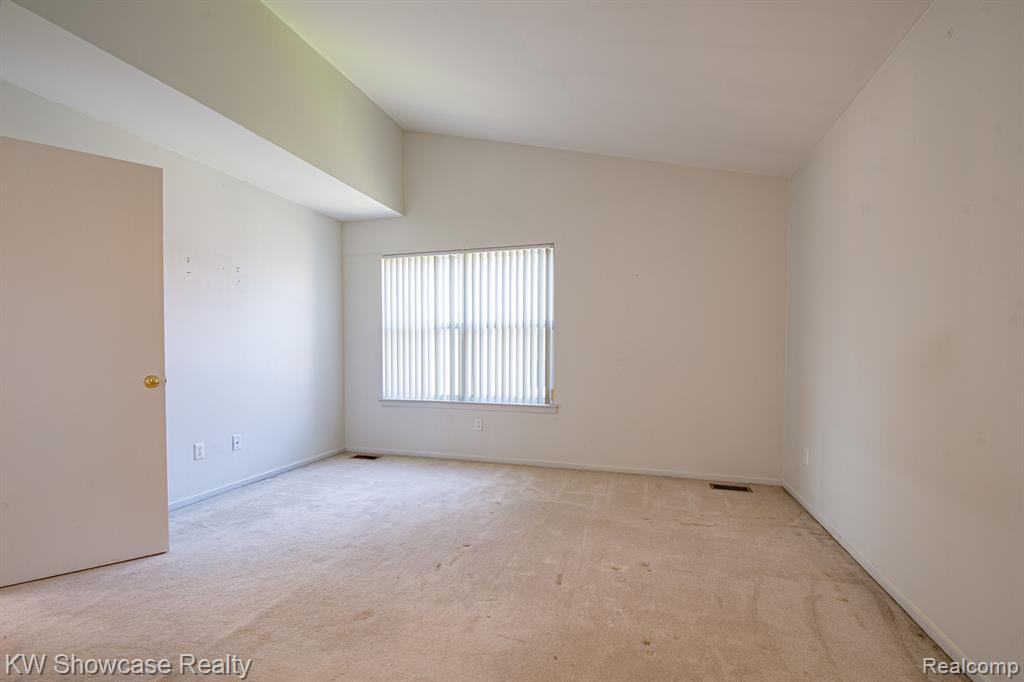 1420 POND VIEW, Wixom, MI 48393 — Photo 16