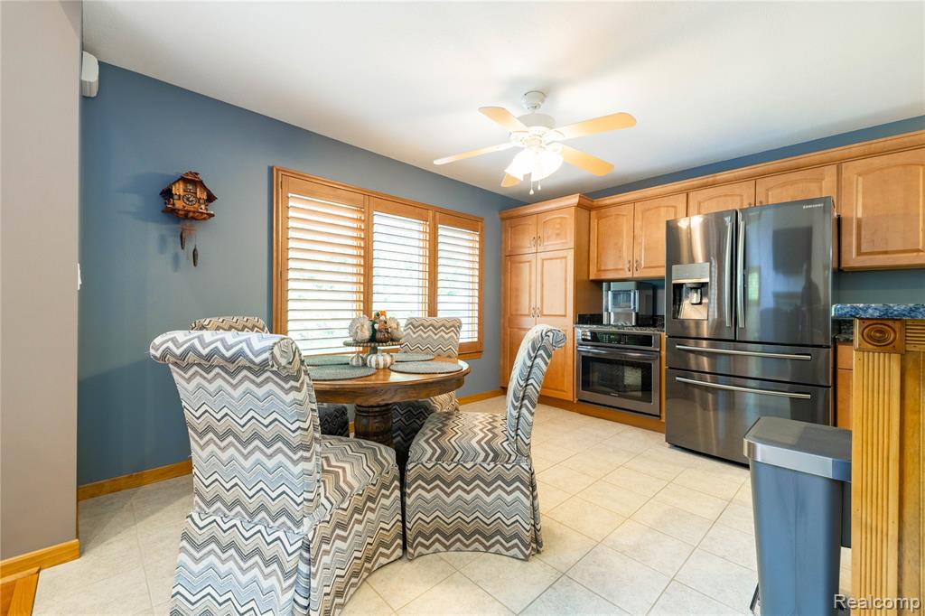 9362 Owen Street, Grosse Ile, MI 48138 — Photo 11