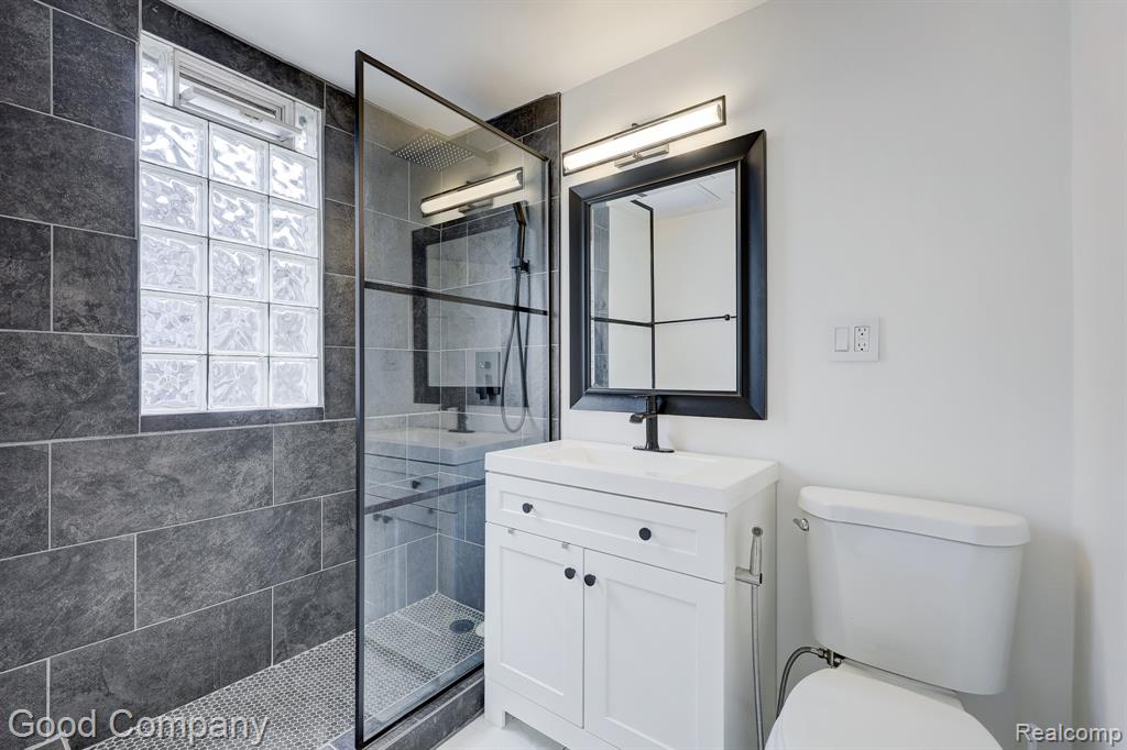564 E Lewiston Avenue, Ferndale, MI 48220 — Photo 17