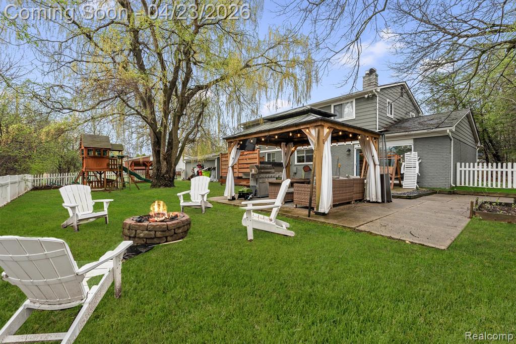 3226 Hartslock Woods Drive, West Bloomfield, MI — Photo 34