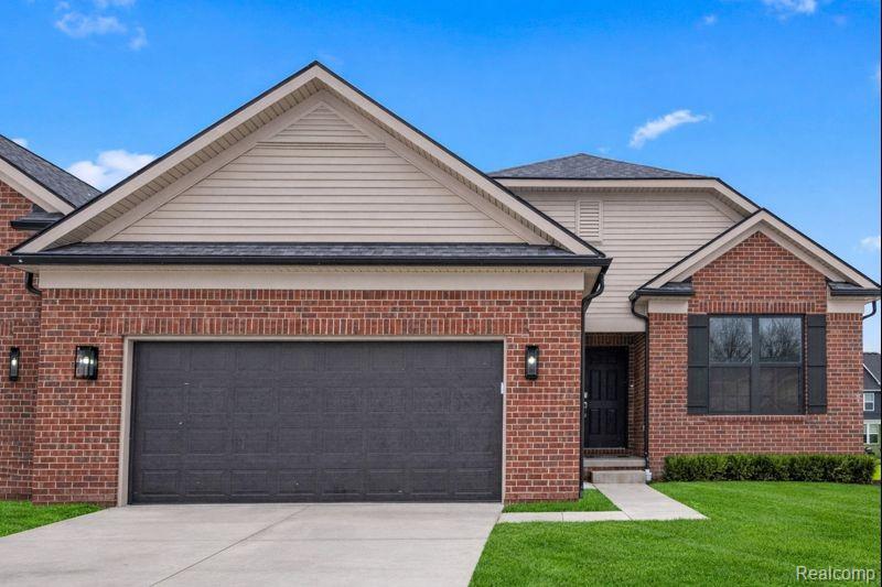 55818 Oak Pointe Drive, Shelby, MI 48315