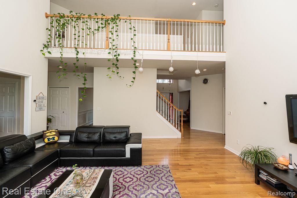 985 Monterey Lane, Rochester Hills, MI 48307 — Photo 30