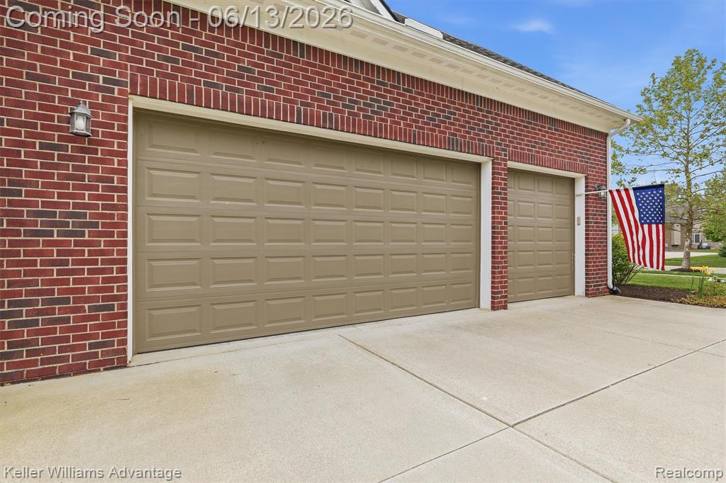23740 Stoneleigh Drive, South Lyon, MI 48178 — Photo 64