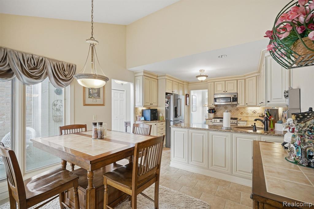 42626 Christina Drive, Sterling Heights, MI 48313 — Photo 15