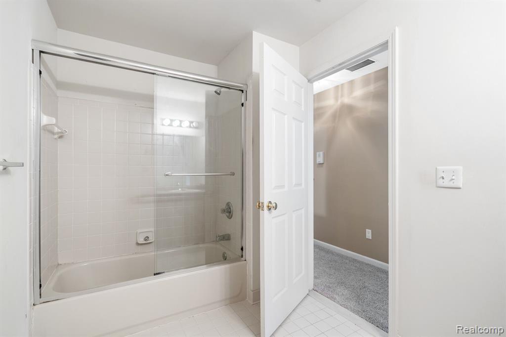16828 DOVER Drive, Northville, MI 48168 — Photo 24