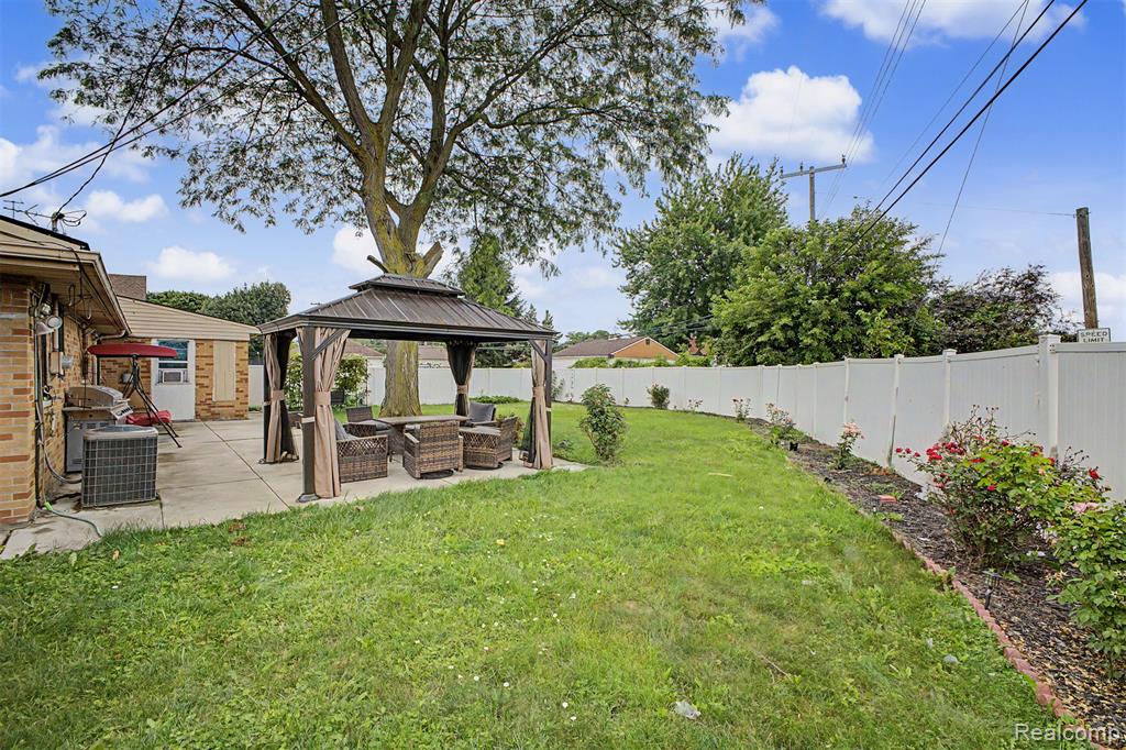 8650 Whitlock Avenue, Dearborn, MI 48126 — Photo 30
