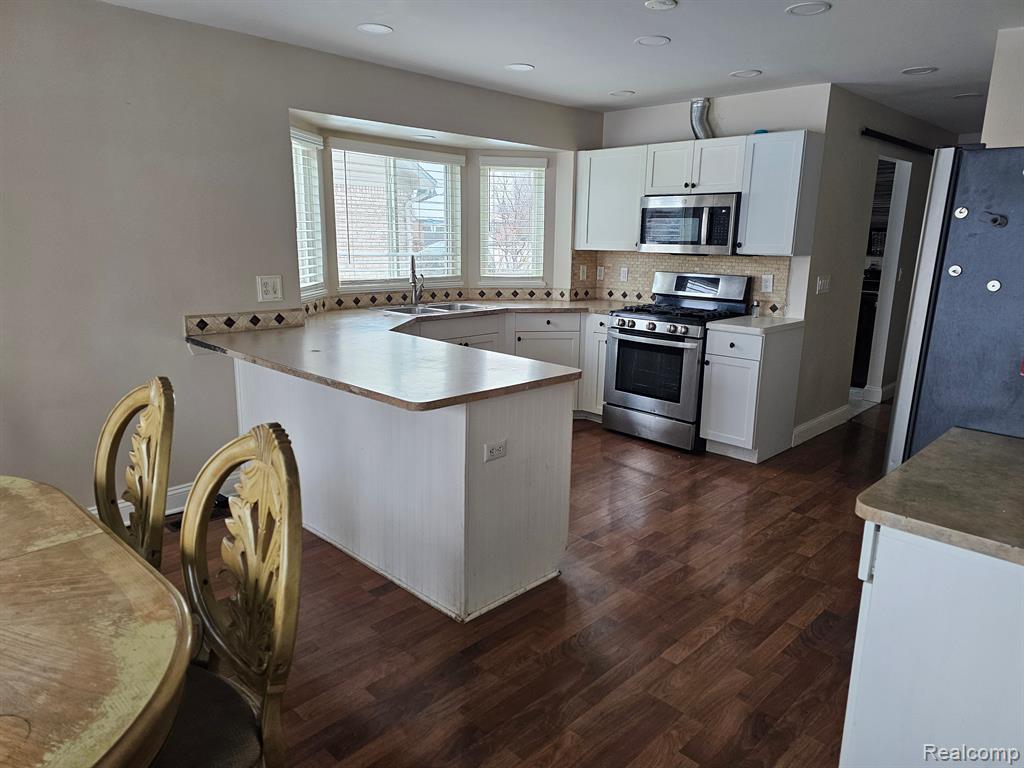 50452 MADISON Drive, Macomb, MI 48044 — Photo 8